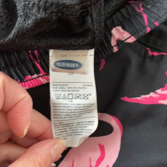 Bundle of 3 old navy swim trunks - Picture 5 of 8